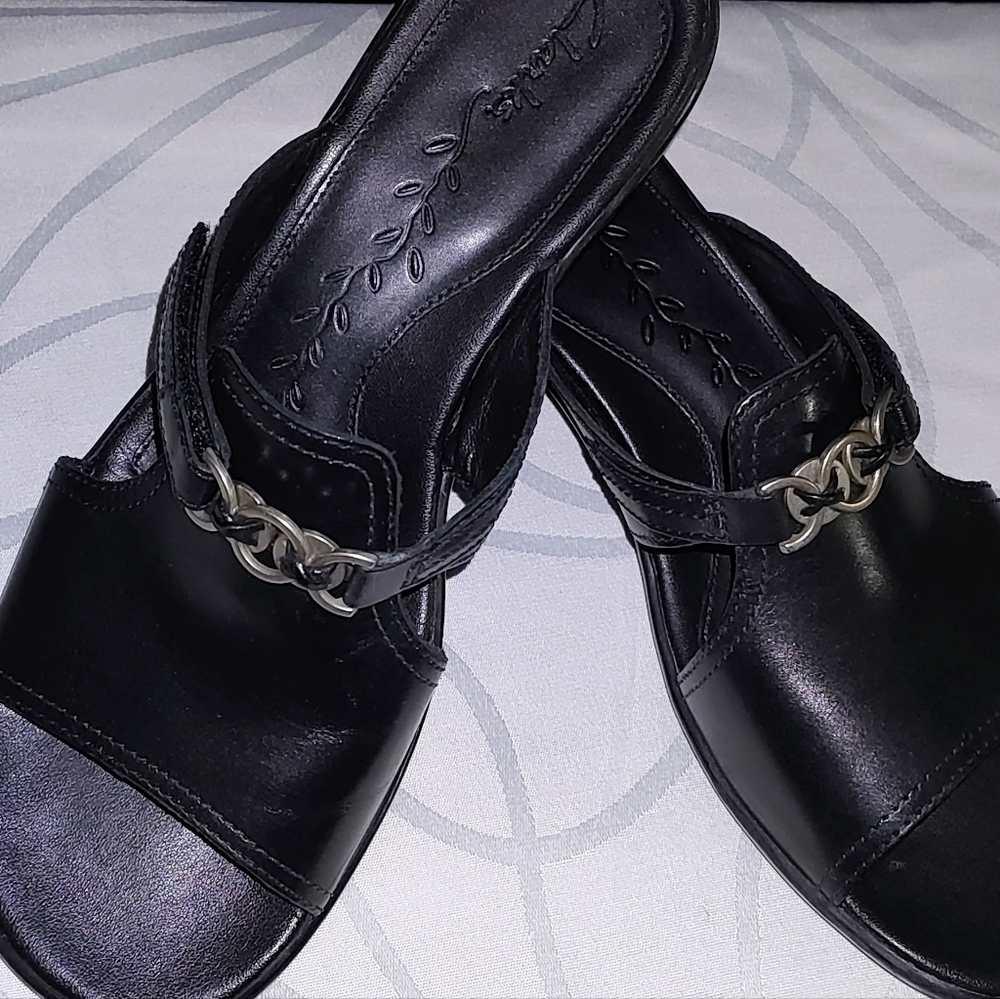 Clarks Elegant Black Women's Leather Sandals Size 6.5